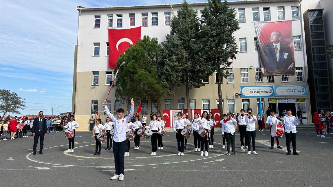 Okulumuzda 29 Ekim Cumhuriyet Bayramı töreni gerçekleştirildi.